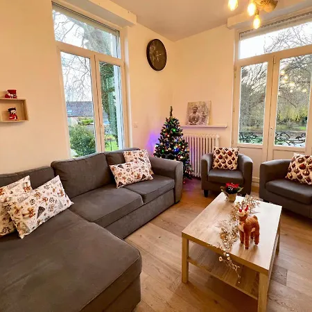 La Madeleine -jacuzzi - 10 Voyageurs *