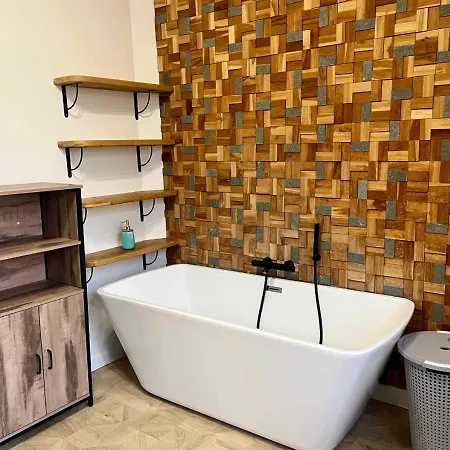 Villa La Madeleine -jacuzzi - 10 Voyageurs Calais