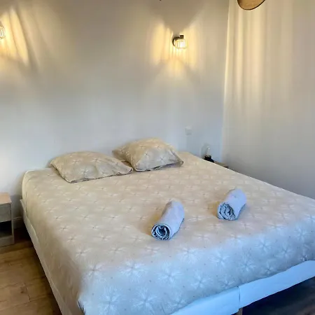 La Madeleine -jacuzzi - 10 Voyageurs Villa *